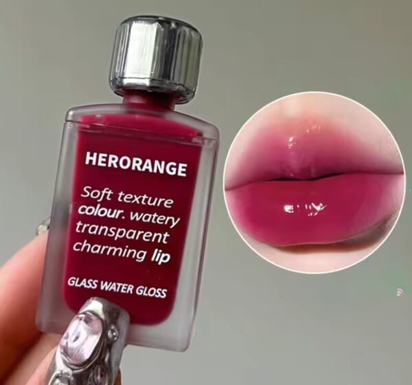 Light Glass-Like Lip Lacquer