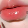 Light Glass-Like Lip Lacquer