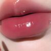 Light Glass-Like Lip Lacquer