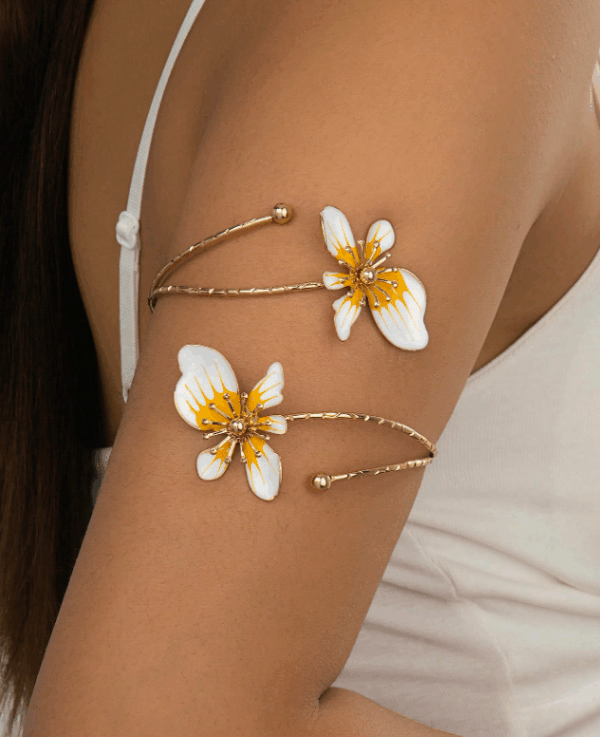 Dual-Head Enamel Flower Bangle