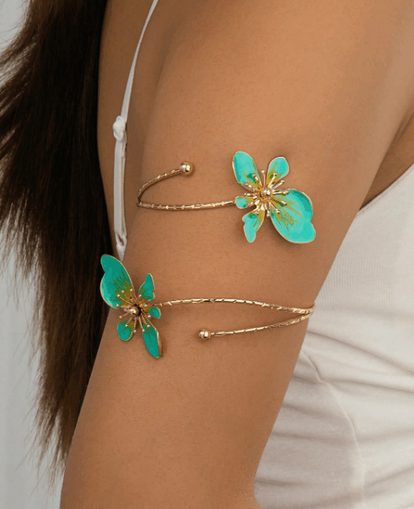 Dual-Head Enamel Flower Bangle