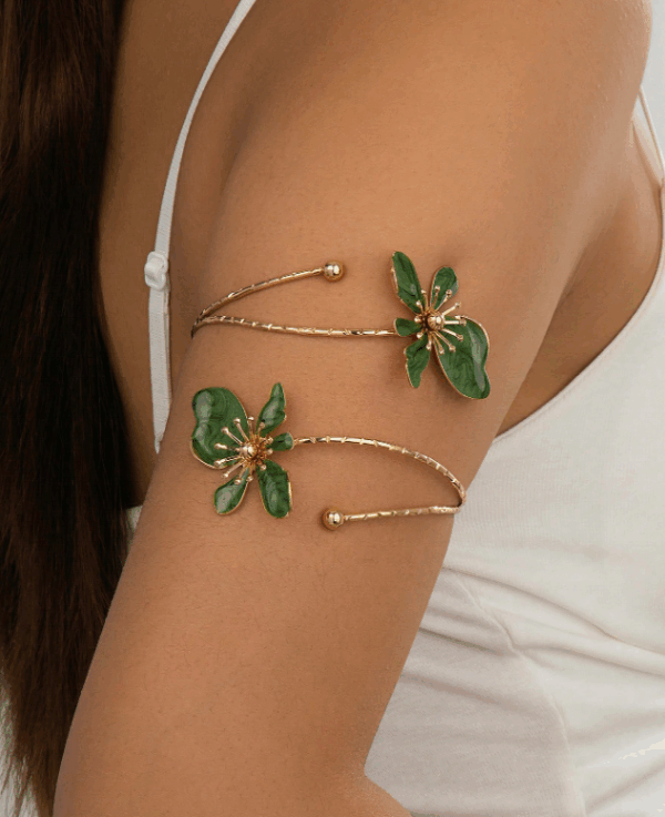Dual-Head Enamel Flower Bangle