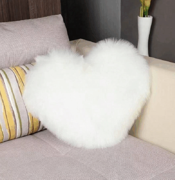 1pc Faux Wool Plush Heart-Shaped Throw Pillow Cover