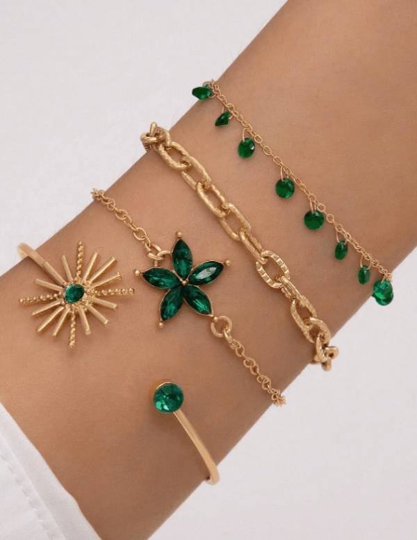 4pcs Vintage Resin Butterfly & Crystal Heart Charm Bracelet Set
